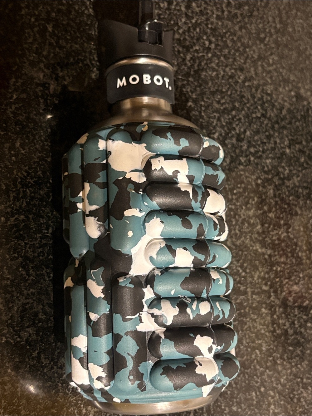 BIG BERTHA MOBOT 40OZ - SPECIAL OPS
– Men Grooming Foam Roller & Drink Bottle